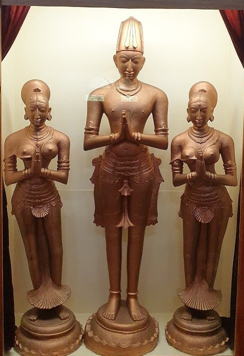 Sculpture of Krishnadevaraya and his wives at Chandragiri Museum, near Tirupati